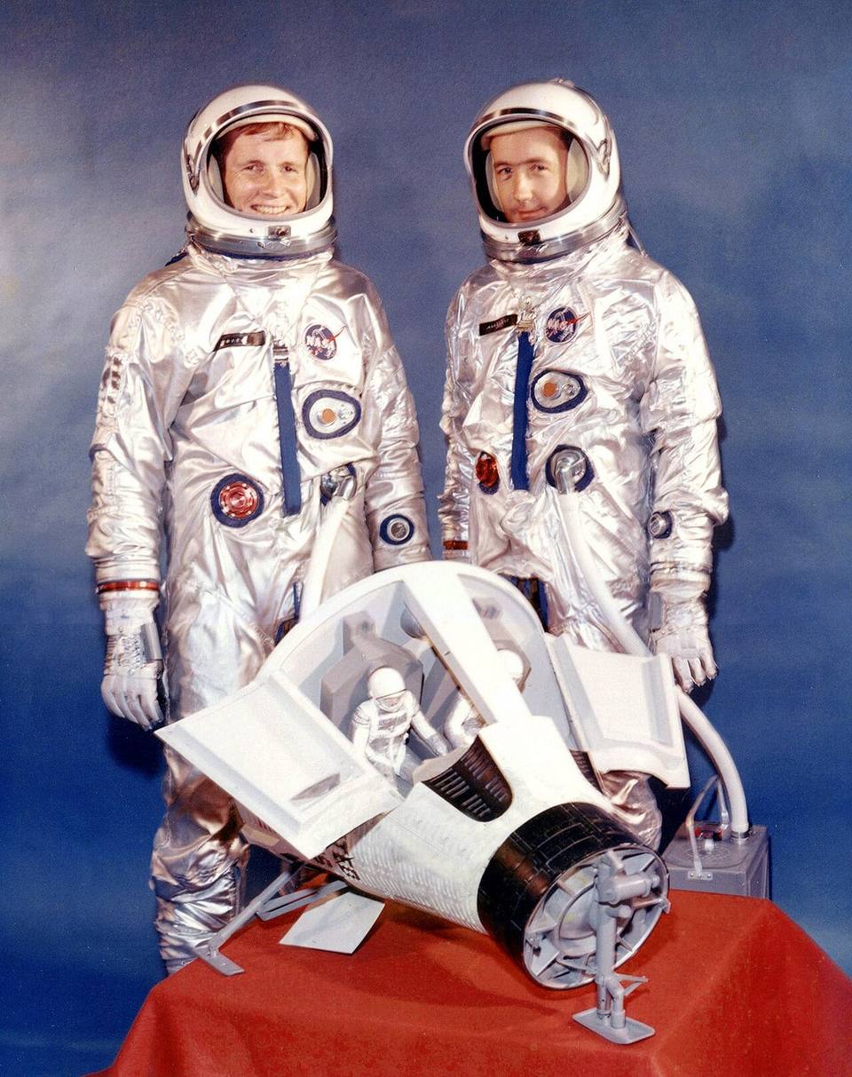 Gemini 4 astronauts Edward White and James McDivitt